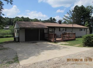 324 Crestview Rd, Acme, PA 15610