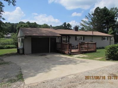 324 Crestview Rd, Acme, PA, 15610