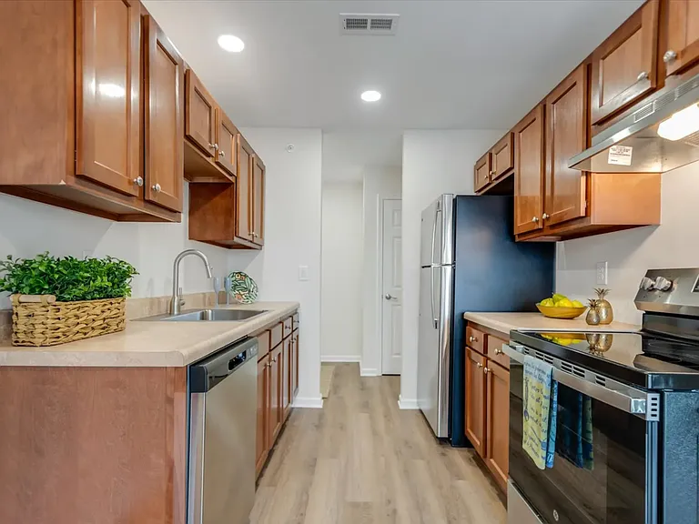 Viking Apartments and Townhomes — Photo 6