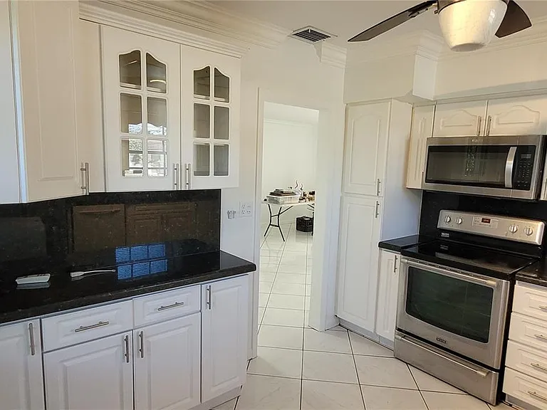 5200 SW 89th Pl — Photo 7