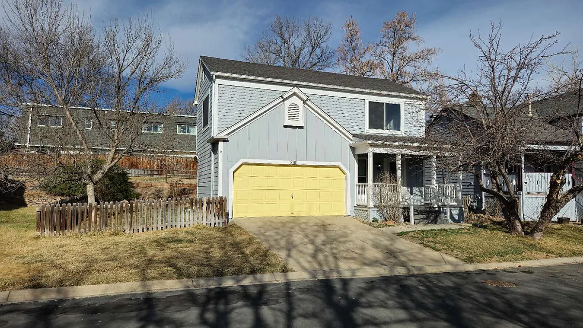 Building Photo - 260 Greenway Cir W