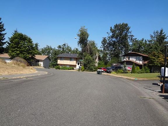 5th image of 2212 25th Ave SE