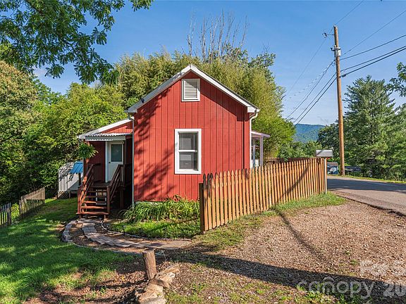 4th image of 261 Star Ridge Rd