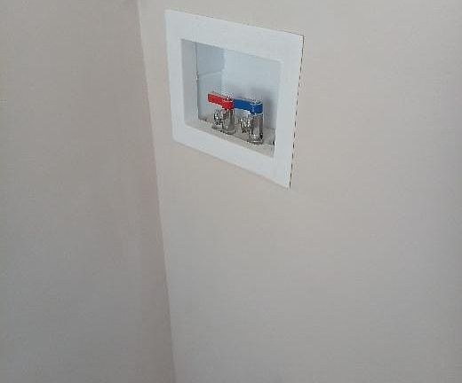 5th image of 722 West Ave #1