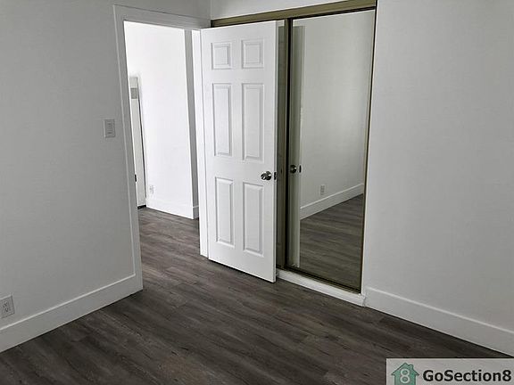 5th image of 10974 S Figueroa St APT 8