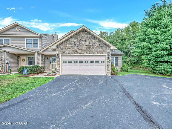 2nd image of 16 Fiore Ct
