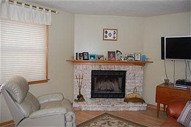 4th image of 3292 Meanderwood Dr