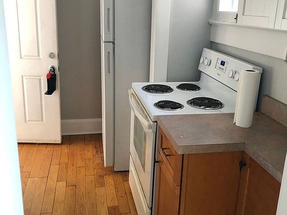 5th image of 430 5th St N APT 8