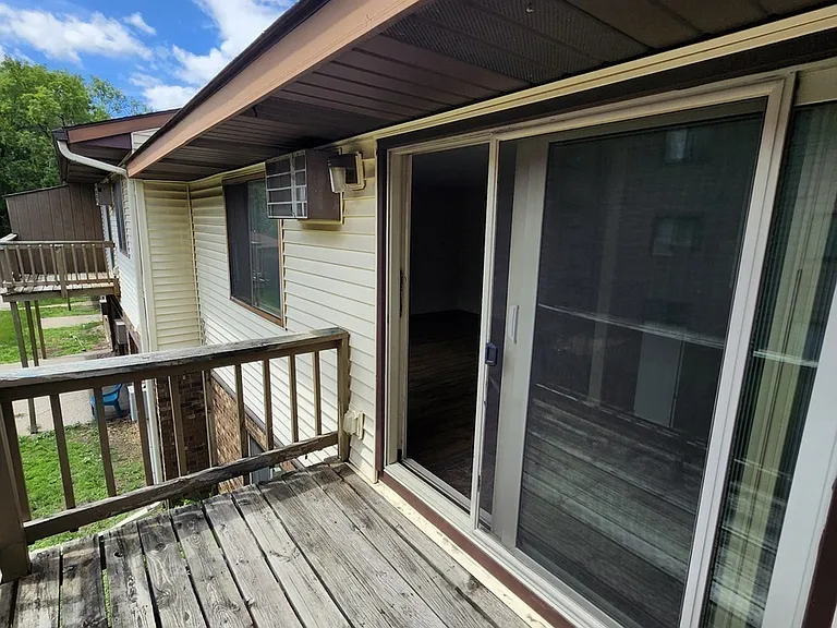 25 14th Ave NE #202 — Photo 12