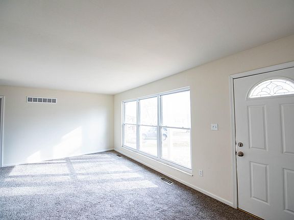 2nd image of 2751 Creekmont Ln