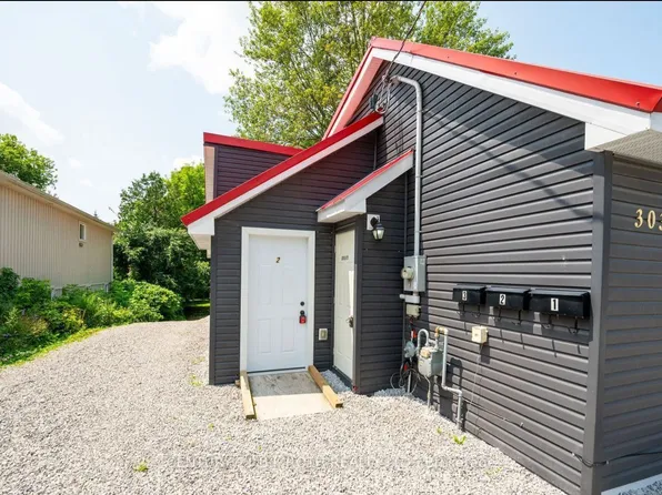 303 Moffat St #2, Orillia, ON L3V 4E9