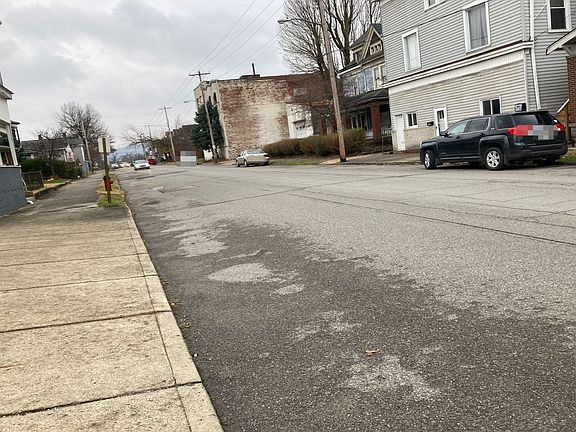 4th image of 714 Broadway St