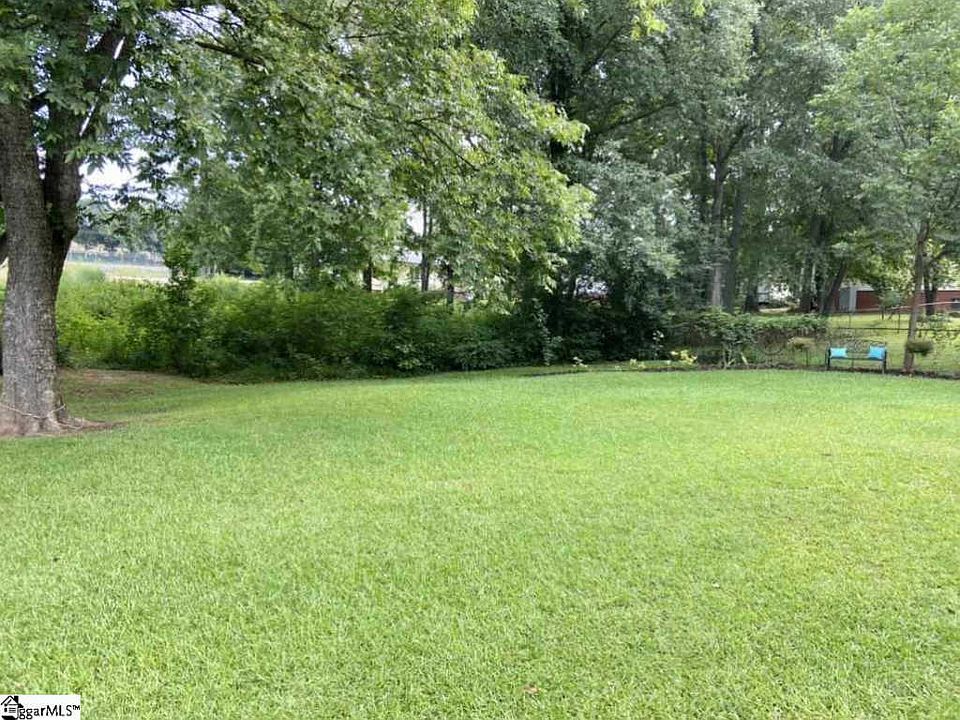 2nd image of 111 Karen Dr