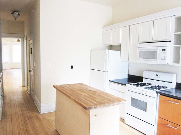 4th image of 1239 W Winnemac Ave #1