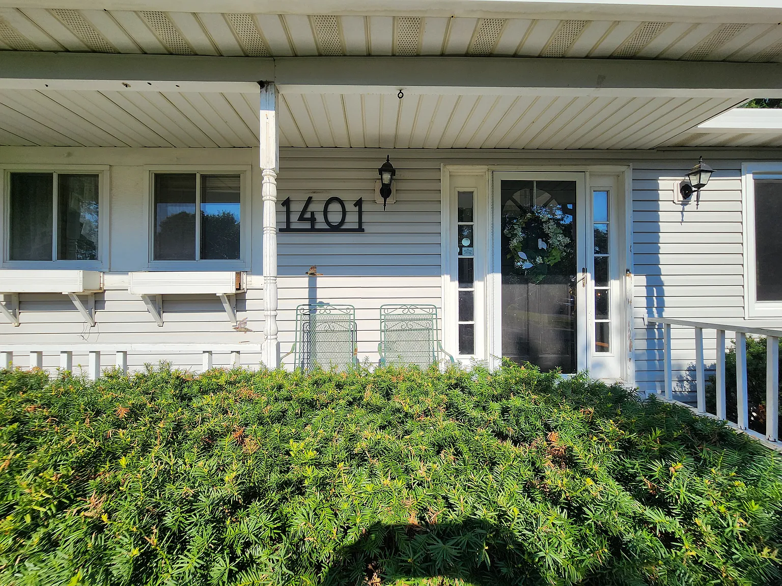 3 bed, 1400 sqft, $3,328 — Photo 4