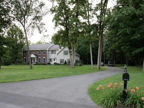 2nd image of 20 Claremont Dr