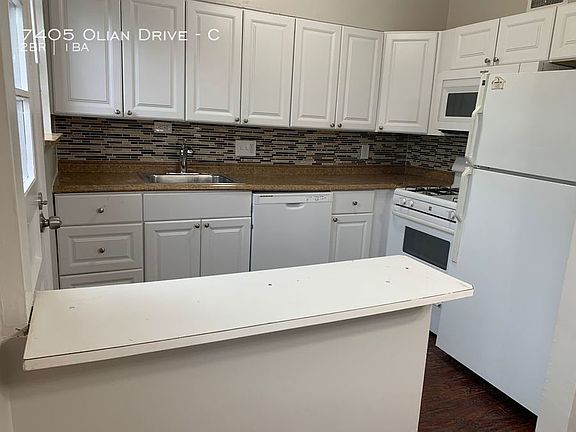 3rd image of 7405 Olian Dr APT C