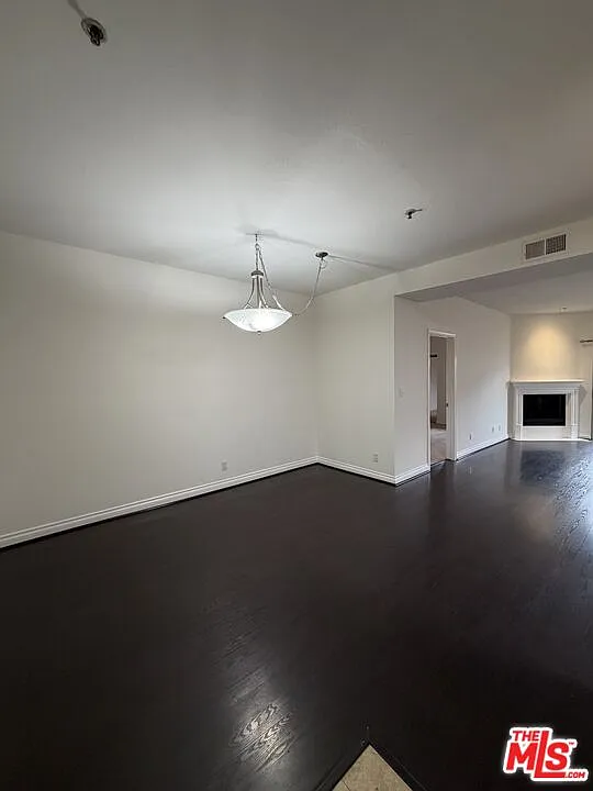 2 bed, 2.0 bath, 1020 sqft, $3,200 — Photo 3