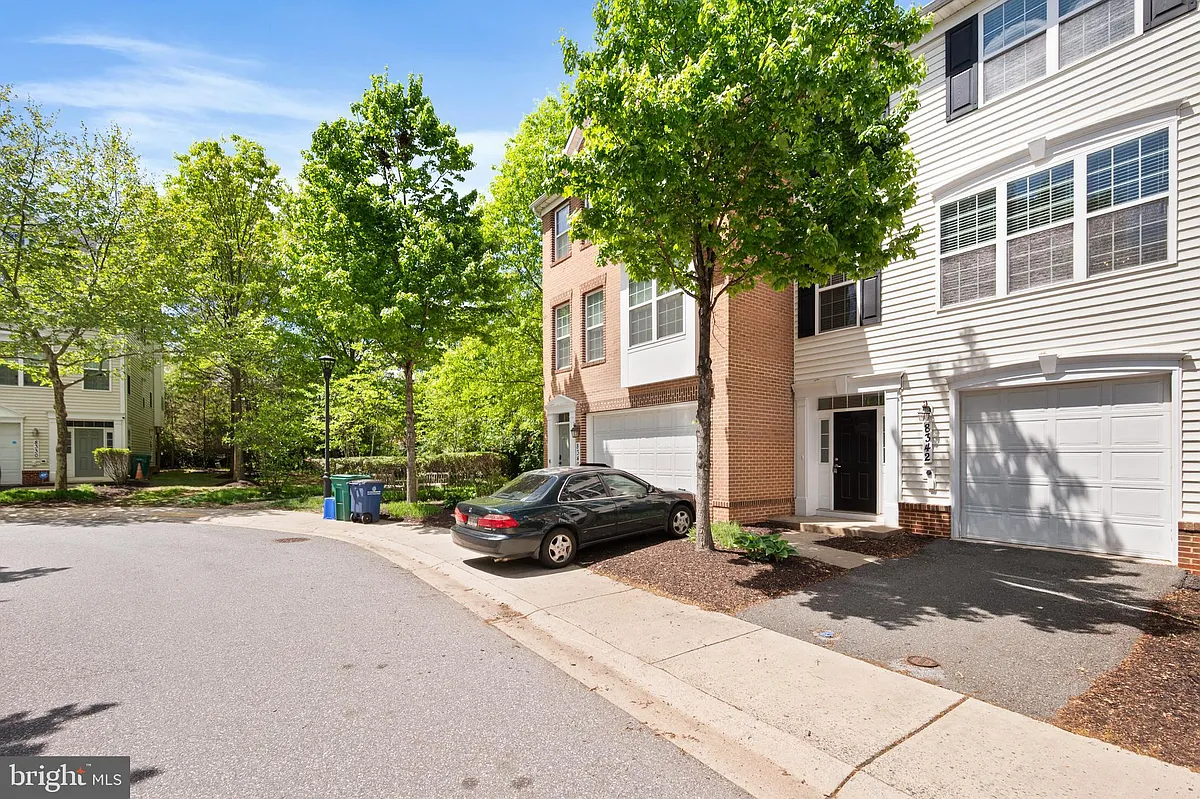 Building Photo - 8342 Broderick Cir