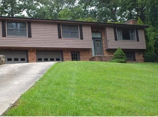 263 Rolling Green Dr, Waynesville, NC 28786