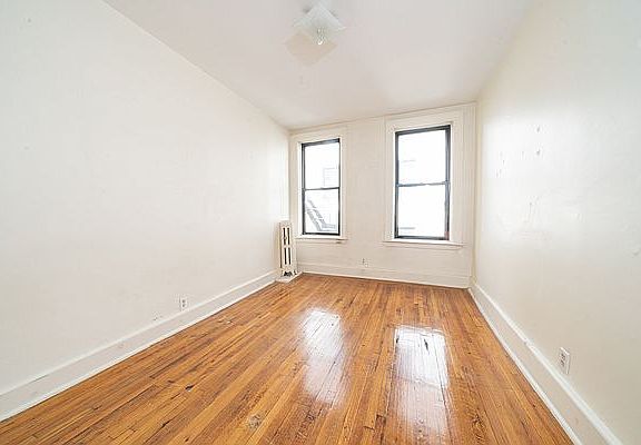 3rd image of 635 W 170th St APT 5F