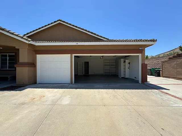 2136 Bowdoin St — Photo 38