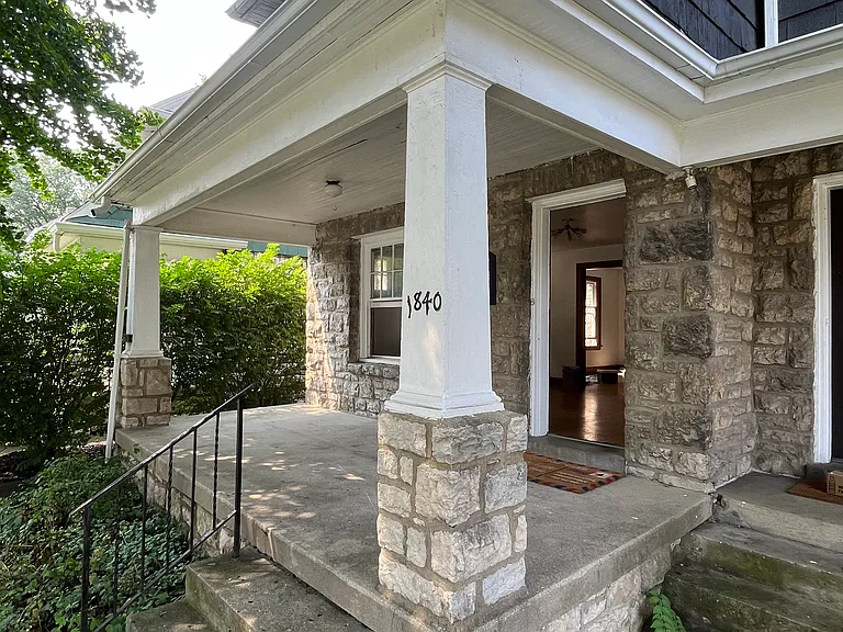 1840 1/2 W 5th Ave — Photo 2