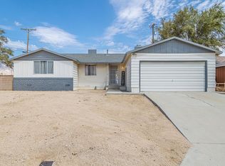 2893 Corona Ave, Mojave, CA 93501