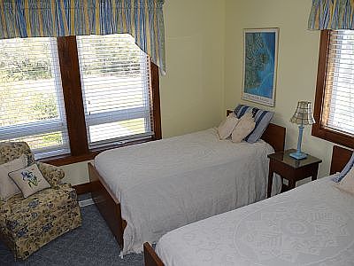 3rd image of 113 Maxwell Dr