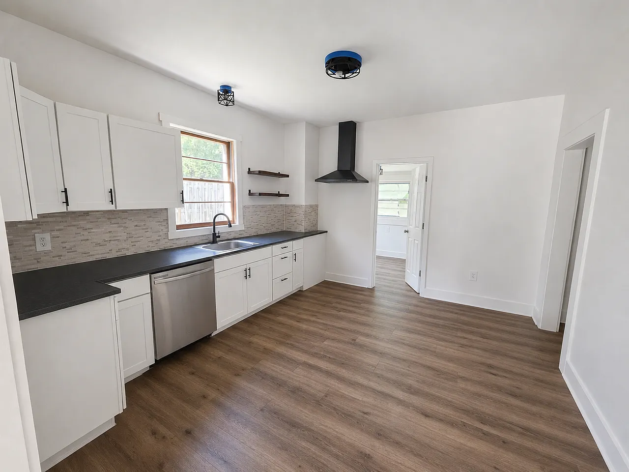 3 bed, 1548 sqft, $1,350 — Photo 2
