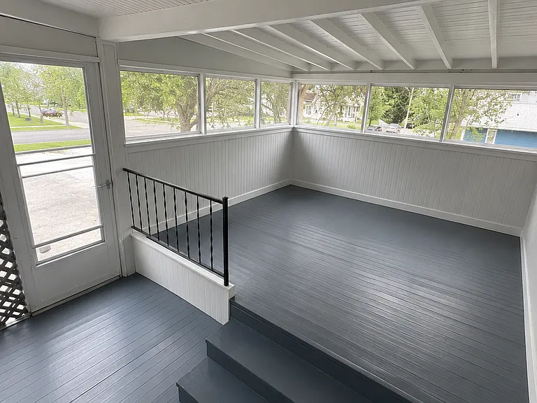 700 W Rollins St — Photo 4