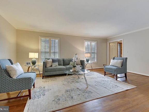4th image of 7920 Charleston Ct