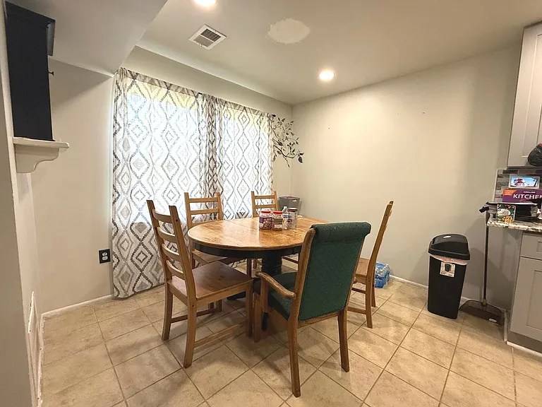 1107 Green Hollow Dr — Photo 7