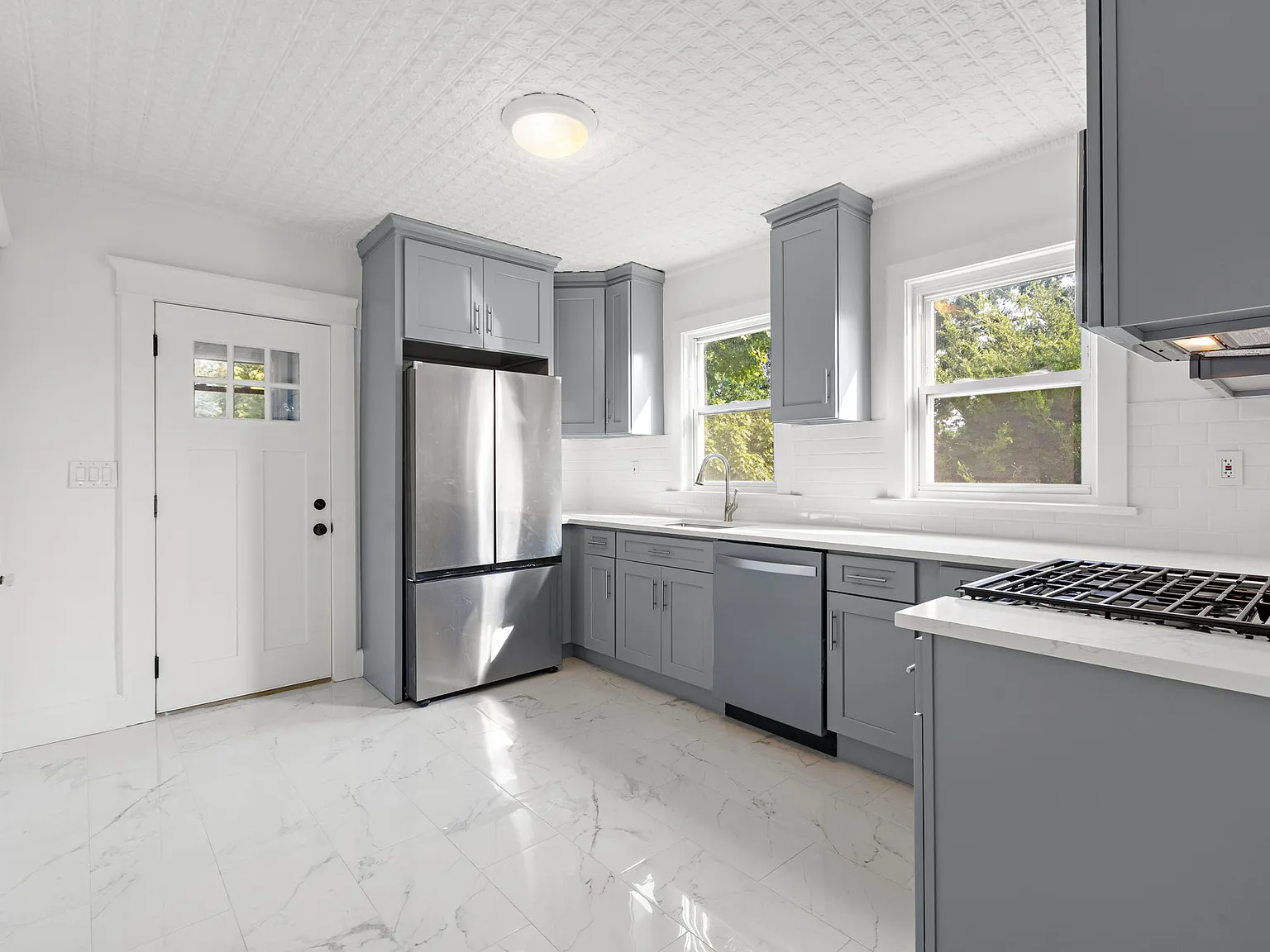 2 bed, 1000 sqft, $2,550 — Photo 3