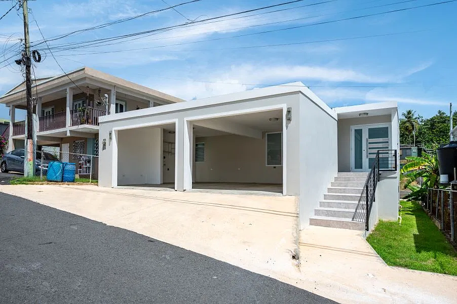 3 bed, 2.0 bath, $1,300 — Photo 2