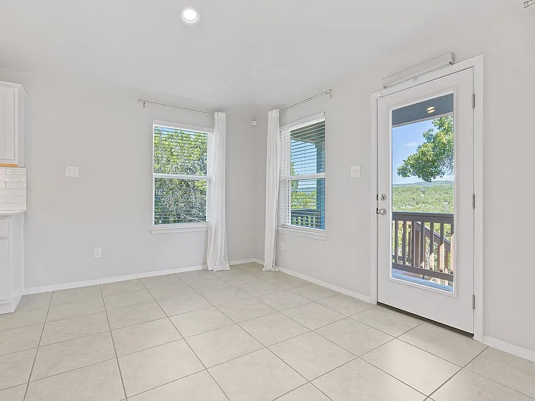 8017 Flintlock Cir — Photo 6