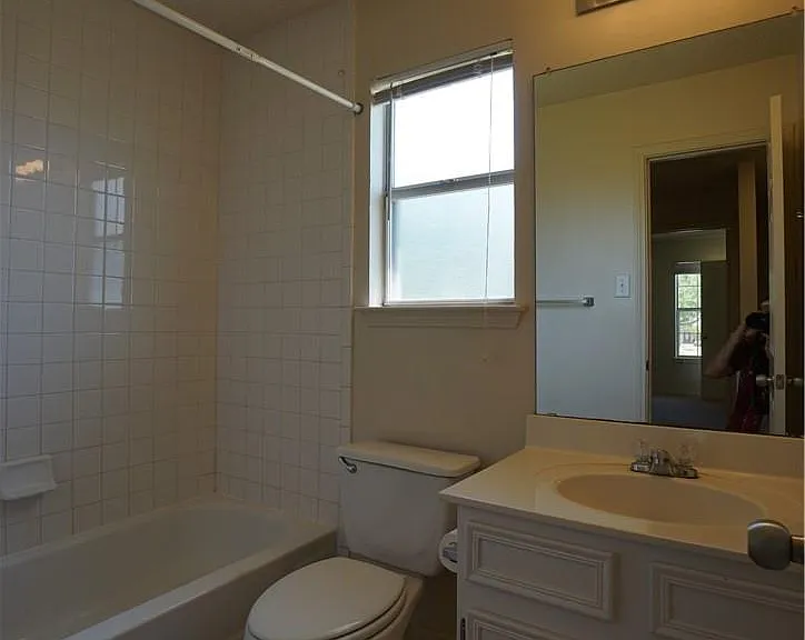 112 Creekside Dr — Photo 6