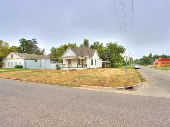 727 W Minnesota Ave, Chickasha, OK 73018