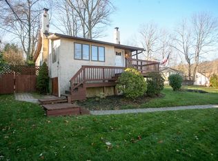 118 Maxim Dr, Hopatcong, NJ 07843