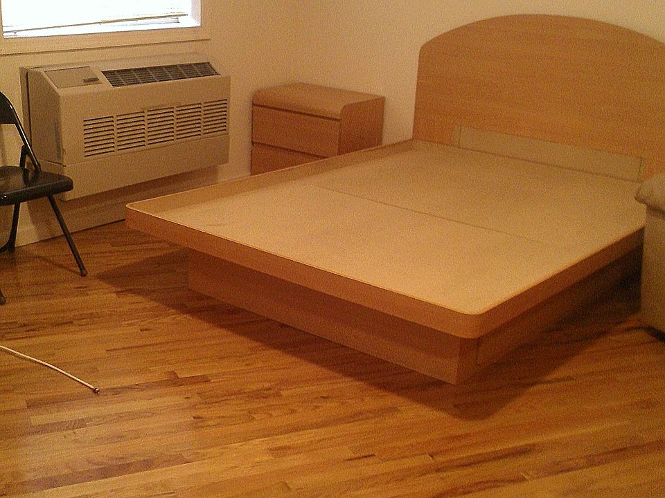 1st image of 14008 Sanford Ave APT 4B