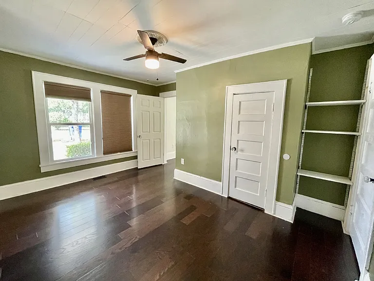 536 Pearl St — Photo 18