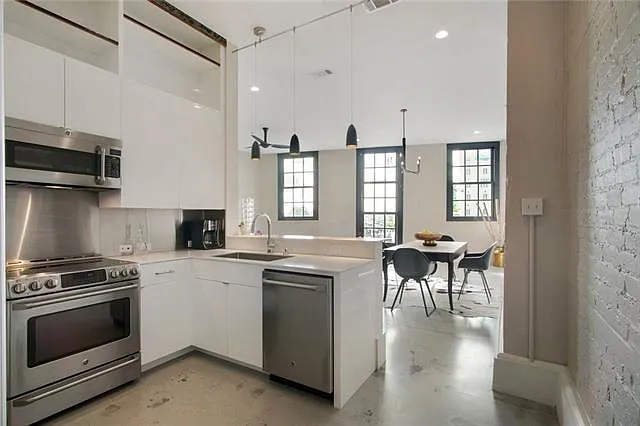 207 N Peters St #5 — Photo 4