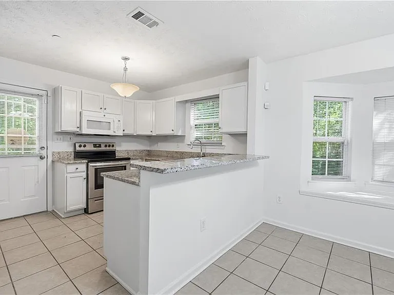 6427 Wellington Chase Ct — Photo 1