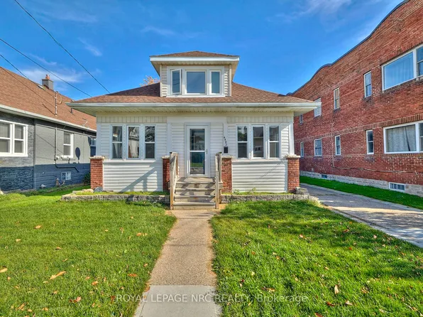 4592 6th Ave, Niagara Falls, ON L2E 4T3