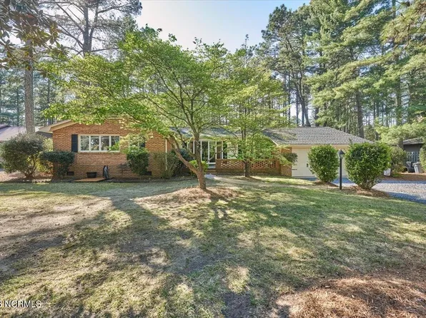 185 Pine Ridge Drive, Whispering Pines, NC 28327