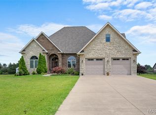 108 Jennings Ln, Sikeston, MO 63801