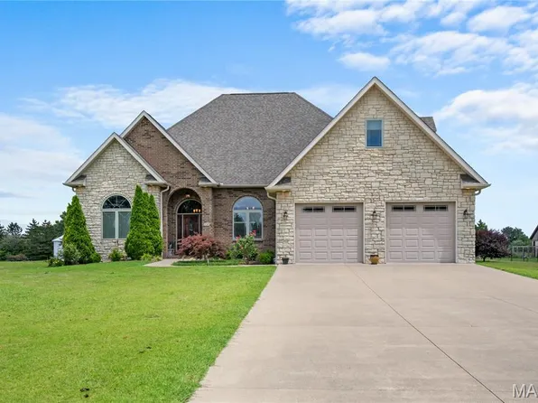 108 Jennings Ln, Sikeston, MO 63801