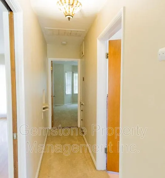 4947 63rd St — Photo 17