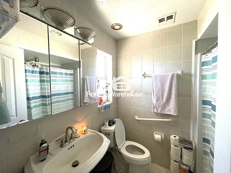 802 Embassy Rd — Photo 18