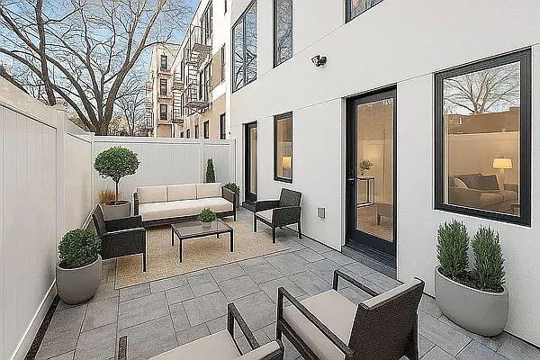 1st image of 727 Dekalb Ave #1R